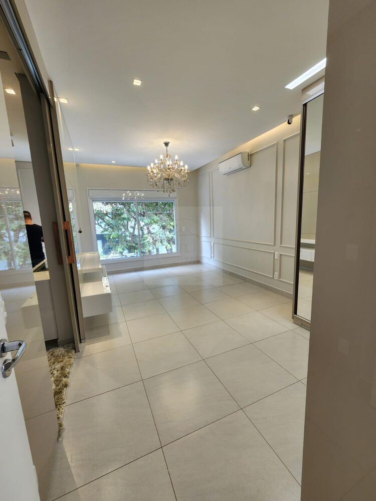 Casa de Condomínio à venda com 3 quartos, 315m² - Foto 1
