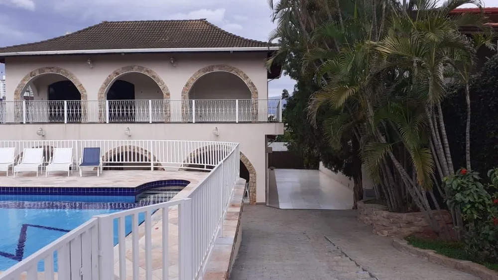 Casa, 5 quartos, 600 m² - Foto 2