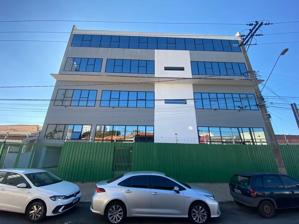 Prédio Inteiro, 2600 m² - Foto 1