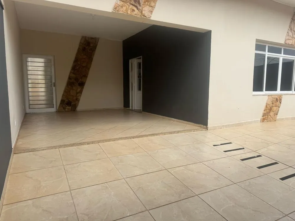 Casa, 3 quartos, 257 m² - Foto 1