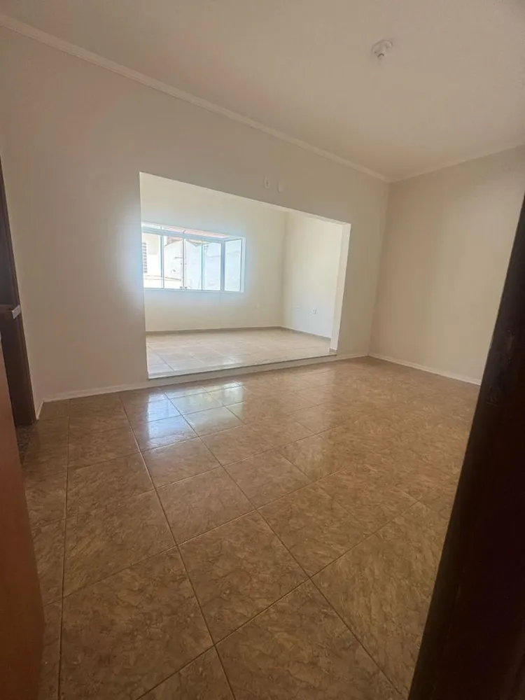 Casa, 3 quartos, 257 m² - Foto 4