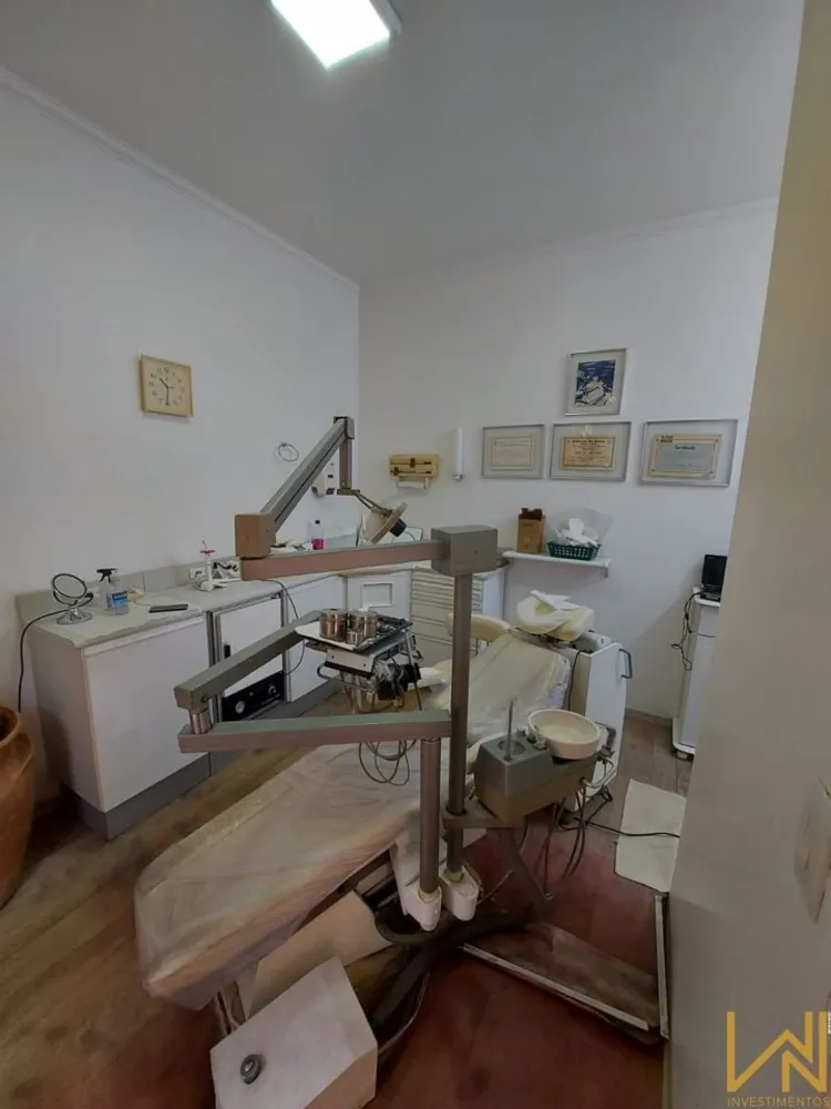 Casa, 3 quartos, 244 m² - Foto 4
