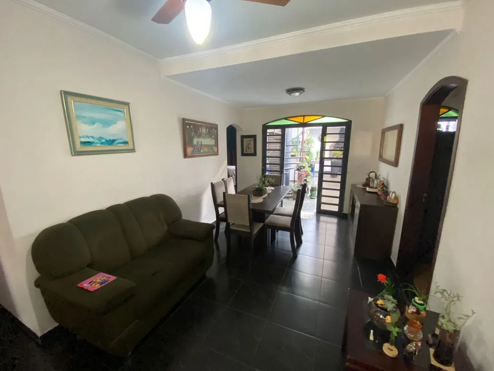 Casa, 4 quartos, 220 m² - Foto 2