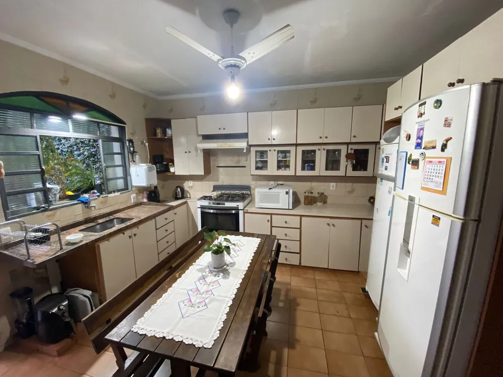 Casa, 4 quartos, 220 m² - Foto 4