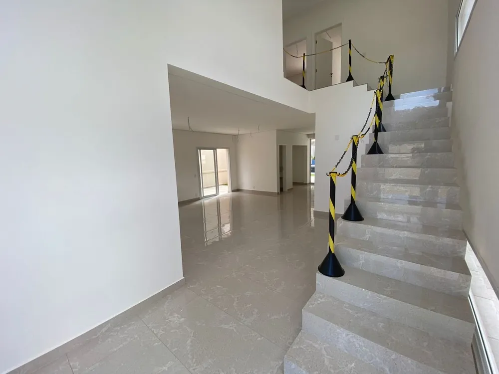 Casa, 3 quartos, 209 m² - Foto 1