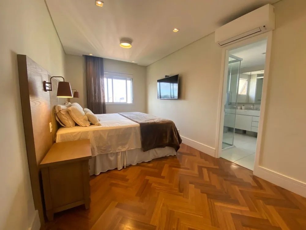 Apartamento, 3 quartos, 188 m² - Foto 2