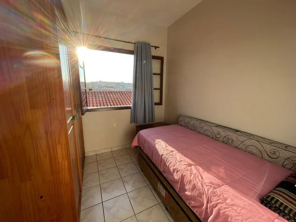 Casa, 3 quartos, 162 m² - Foto 3