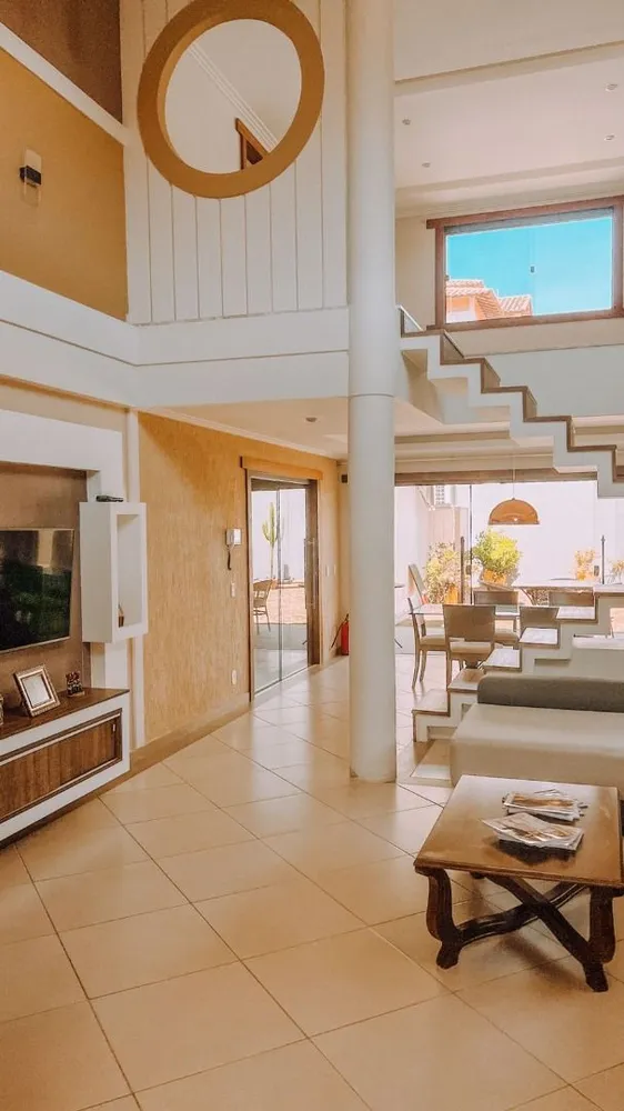 Casa, 4 quartos, 266 m² - Foto 2