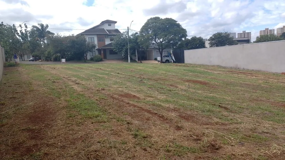 Loteamento e Condomínio, 647 m² - Foto 1