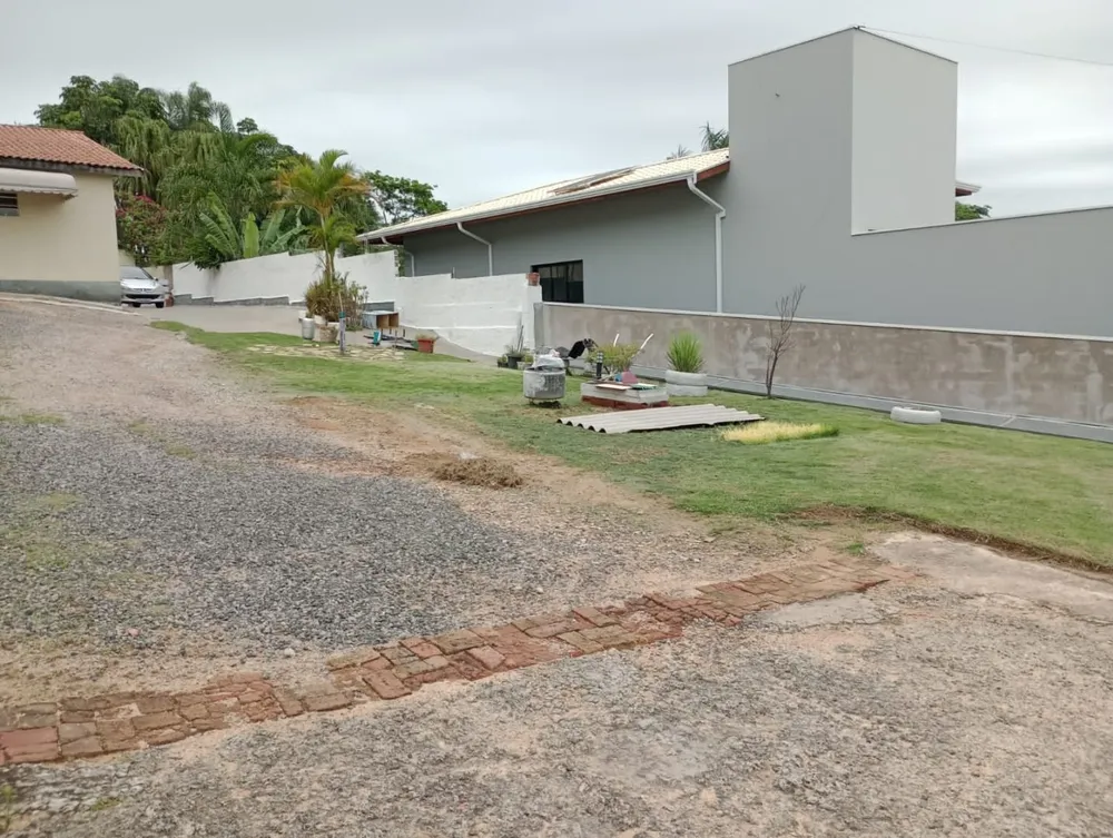 Chácara, 3 quartos, 684 m² - Foto 1