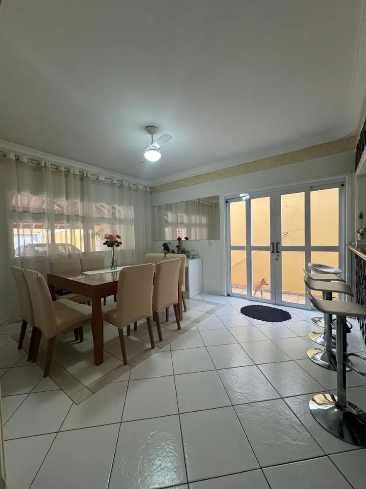 Casa, 3 quartos, 186 m² - Foto 3
