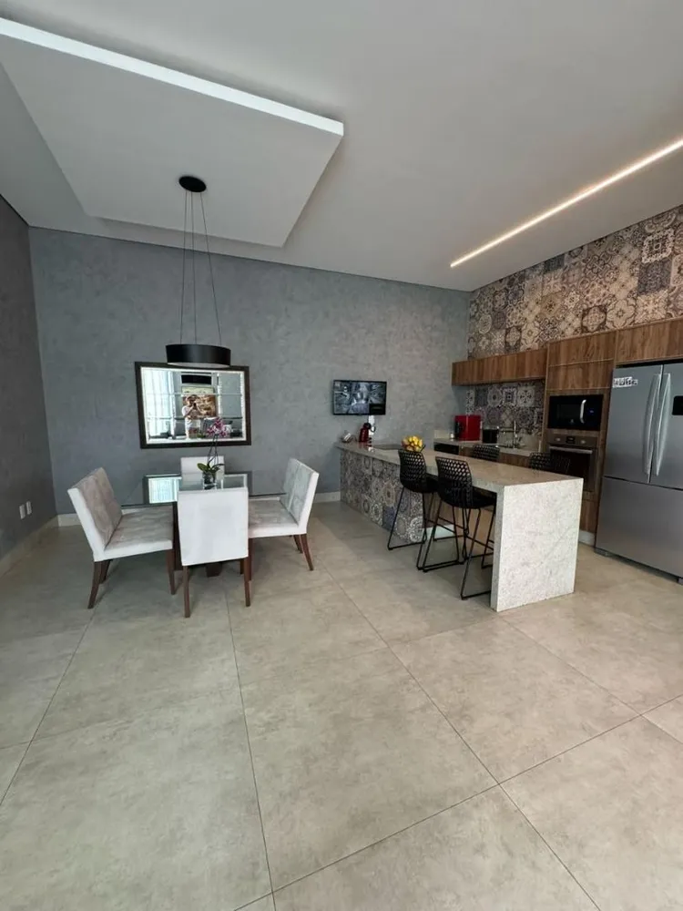 Casa, 3 quartos, 220 m² - Foto 3