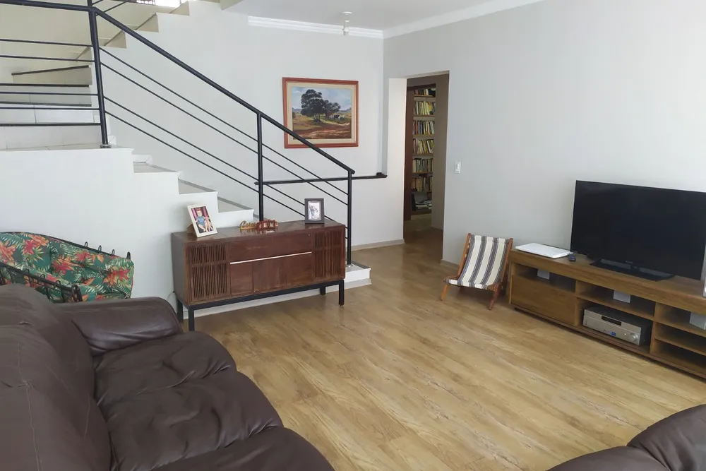 Casa, 3 quartos, 227 m² - Foto 1