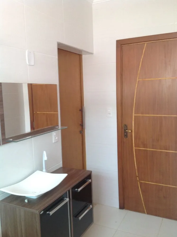 Casa, 3 quartos, 250 m² - Foto 2