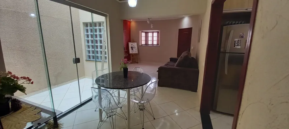 Casa, 3 quartos, 166 m² - Foto 3