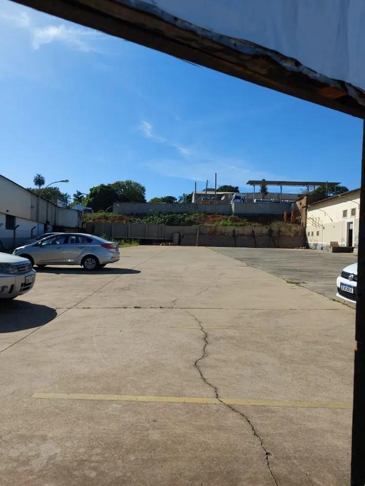Prédio Inteiro, 1300 m² - Foto 1