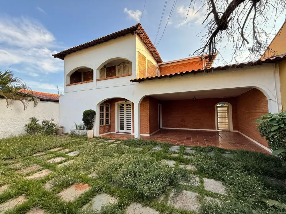 Casa, 5 quartos, 286 m² - Foto 2