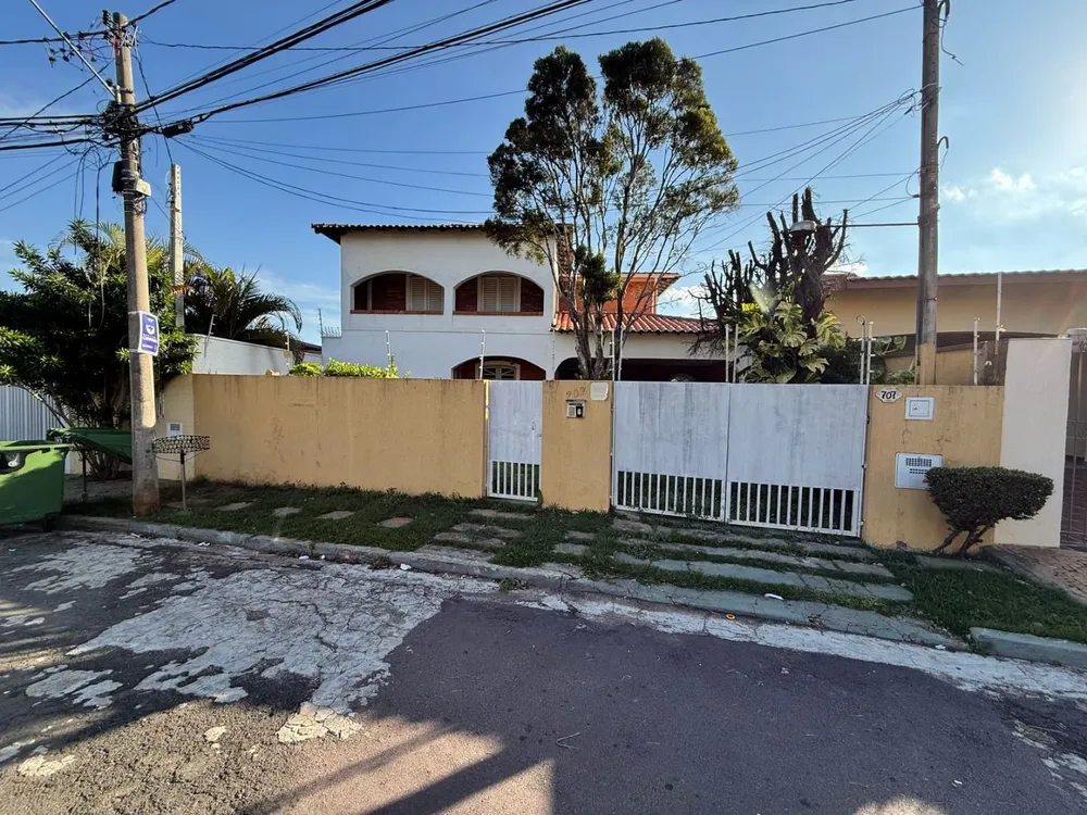 Casa, 5 quartos, 286 m² - Foto 1