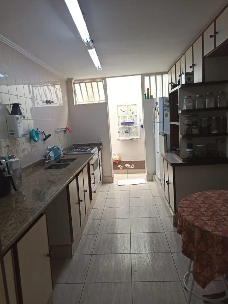 Casa, 4 quartos, 268 m² - Foto 2