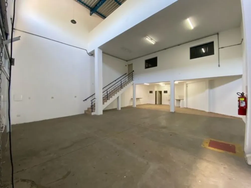 Depósito-Galpão, 244 m² - Foto 2