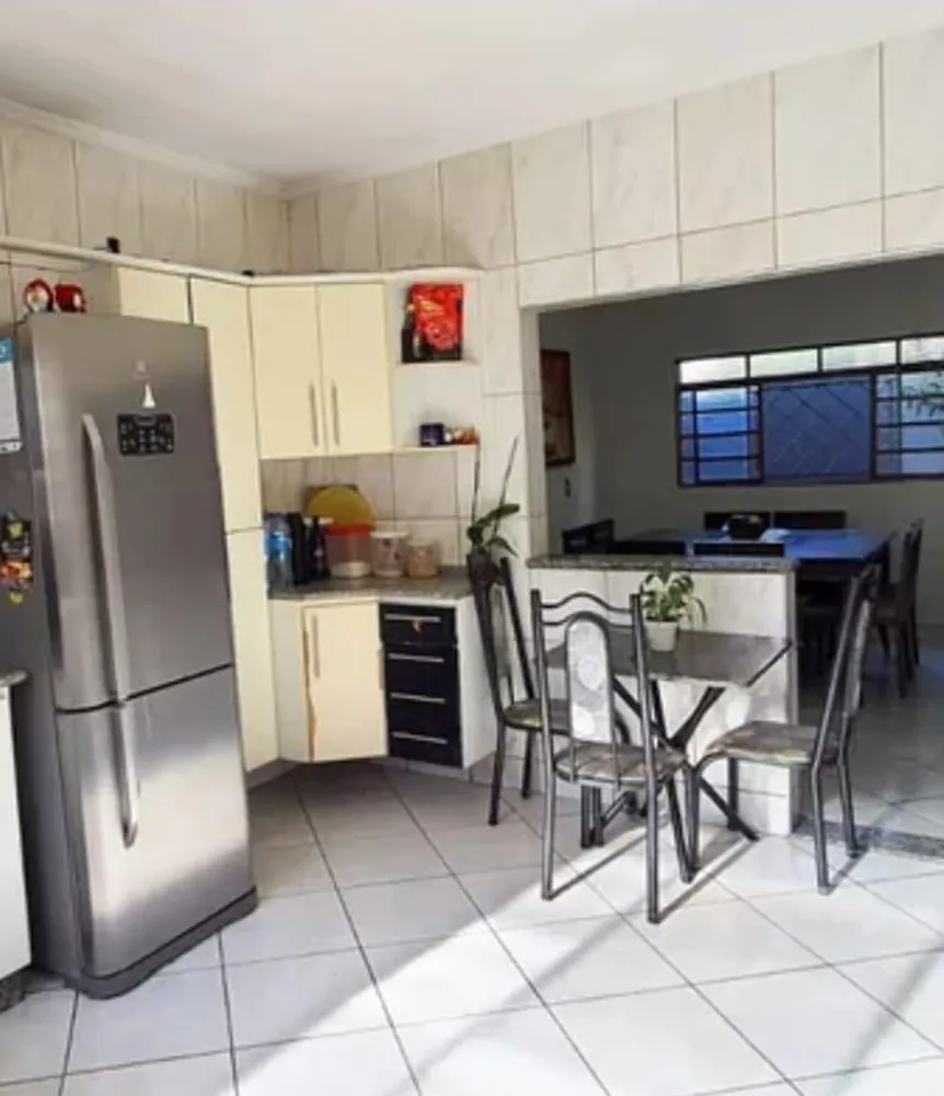 Casa, 4 quartos, 280 m² - Foto 1