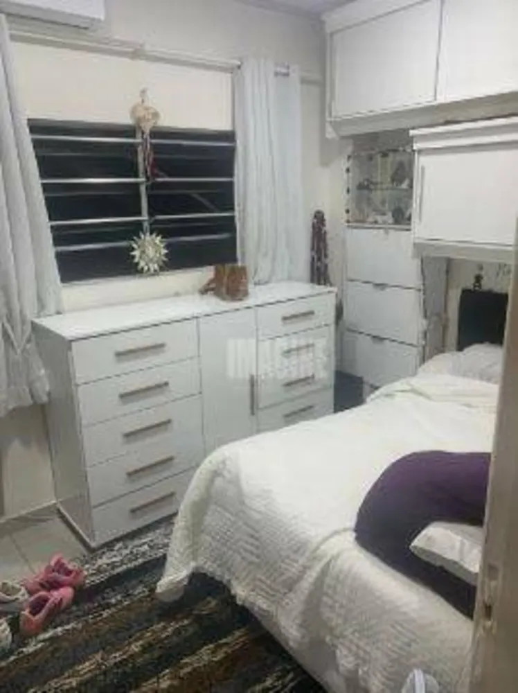 Sobrado, 3 quartos, 201 m² - Foto 1