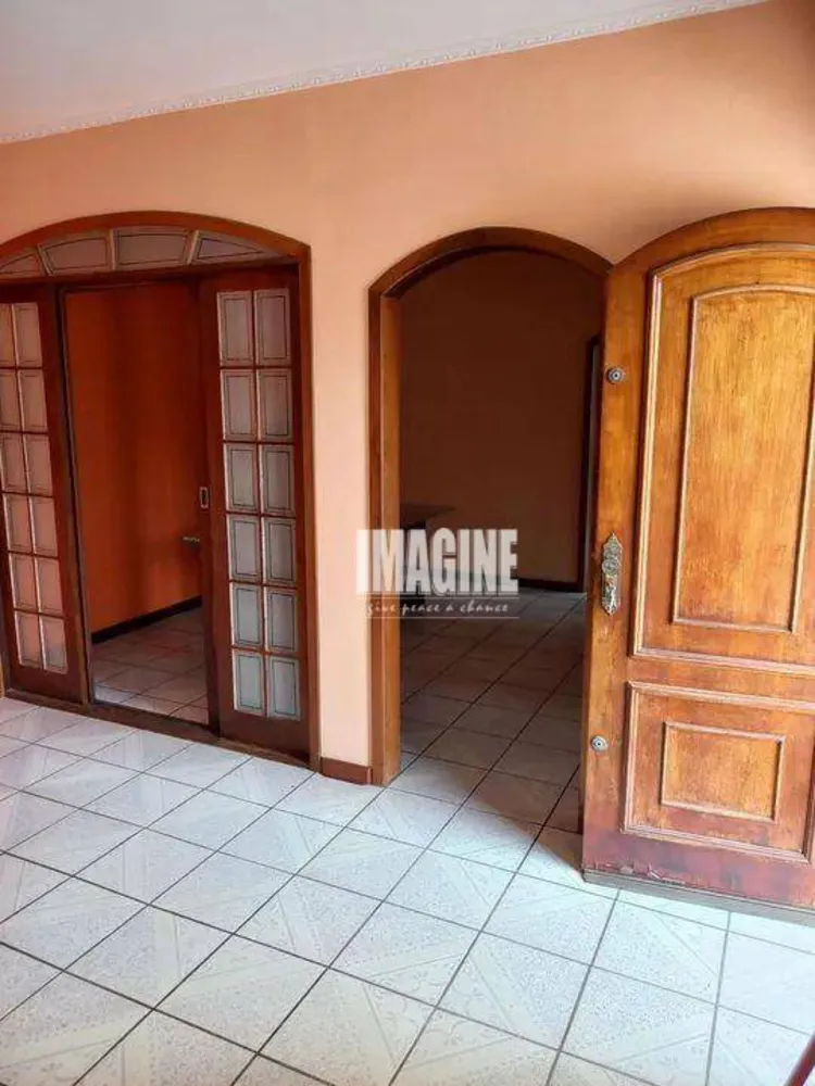 Sobrado, 3 quartos, 200 m² - Foto 1