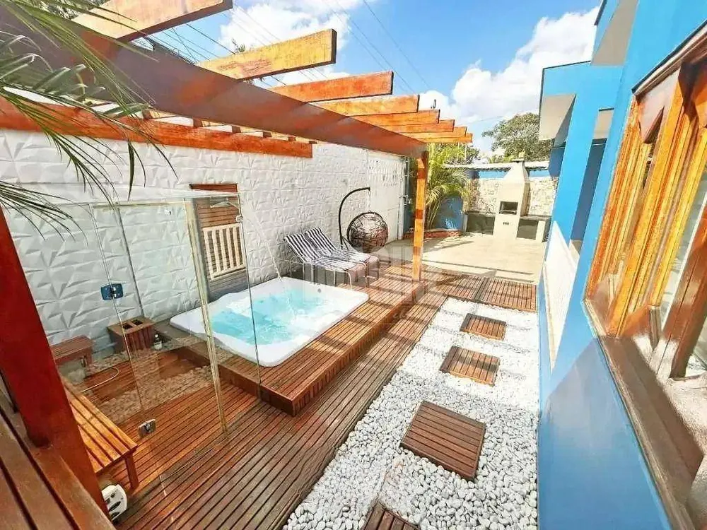 Sobrado, 5 quartos, 345 m² - Foto 1