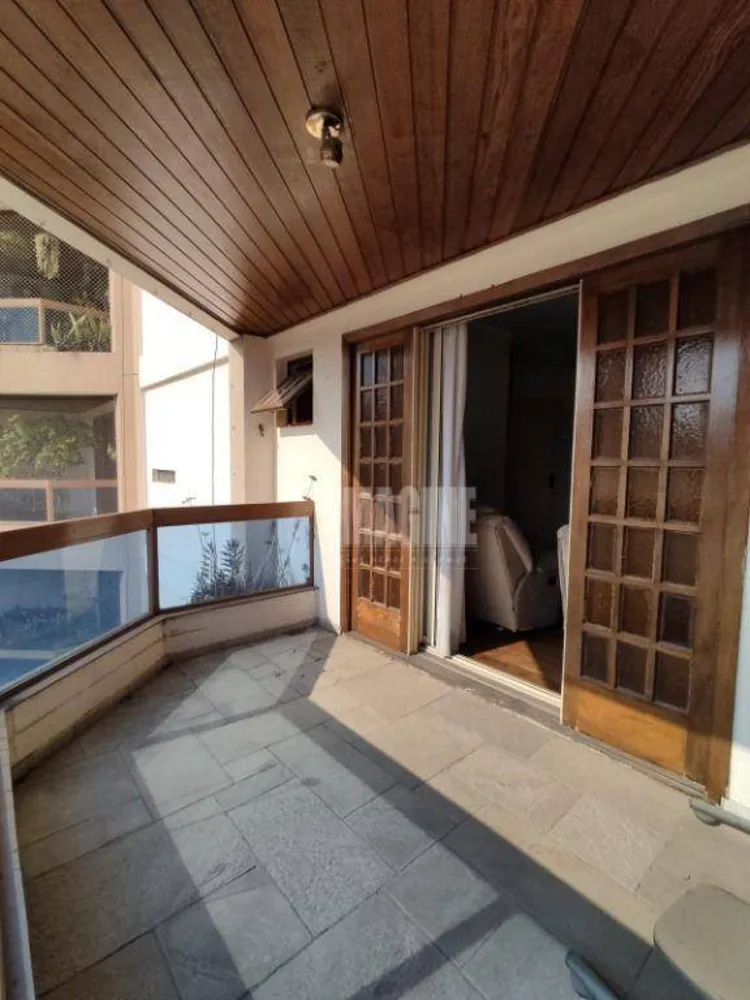 Apartamento, 3 quartos, 141 m² - Foto 1