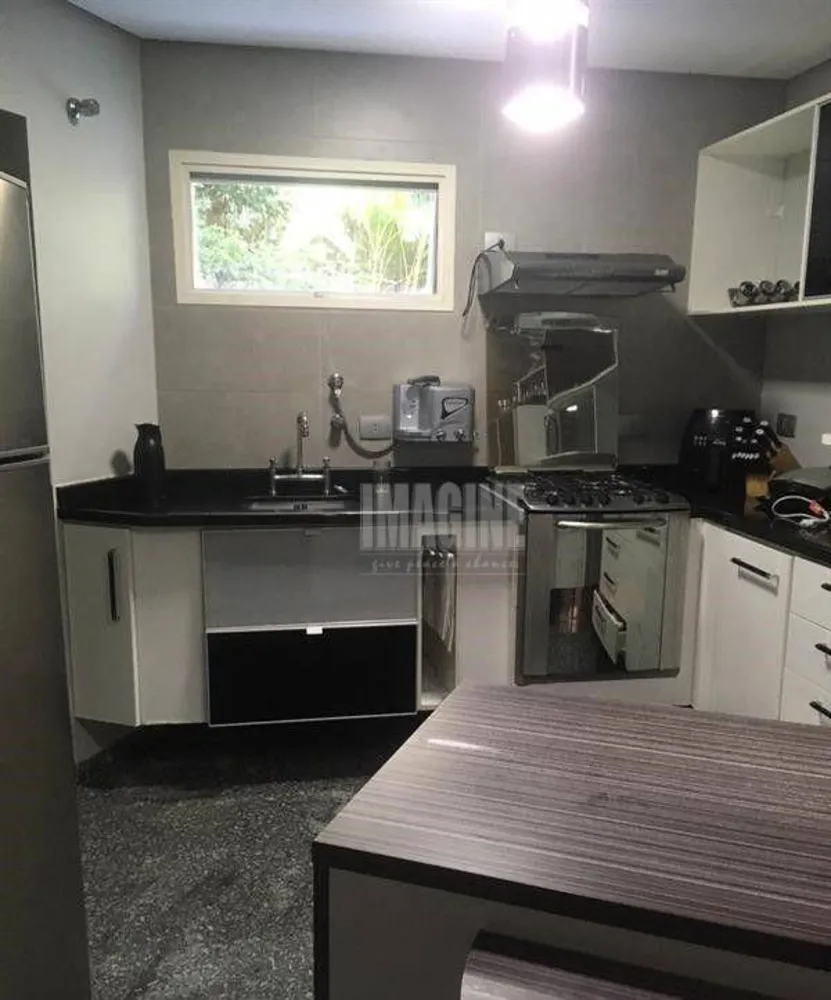 Apartamento, 3 quartos, 158 m² - Foto 1
