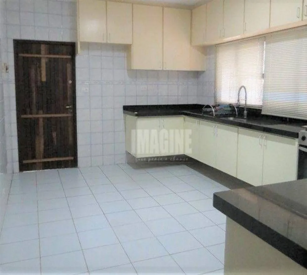 Sobrado, 3 quartos, 248 m² - Foto 4