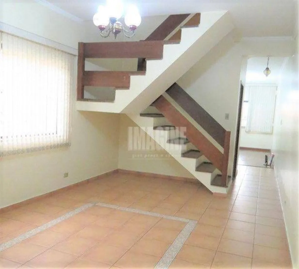 Sobrado, 3 quartos, 248 m² - Foto 1