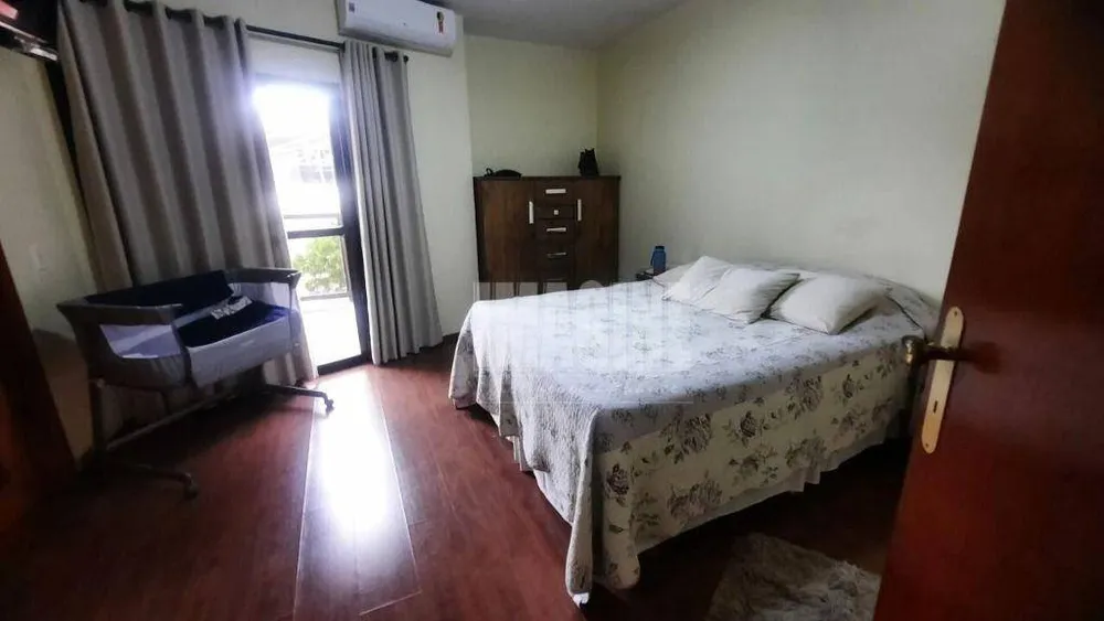 Sobrado, 3 quartos, 241 m² - Foto 2