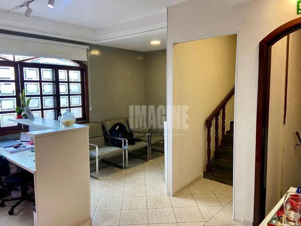 Sobrado, 3 quartos, 327 m² - Foto 1