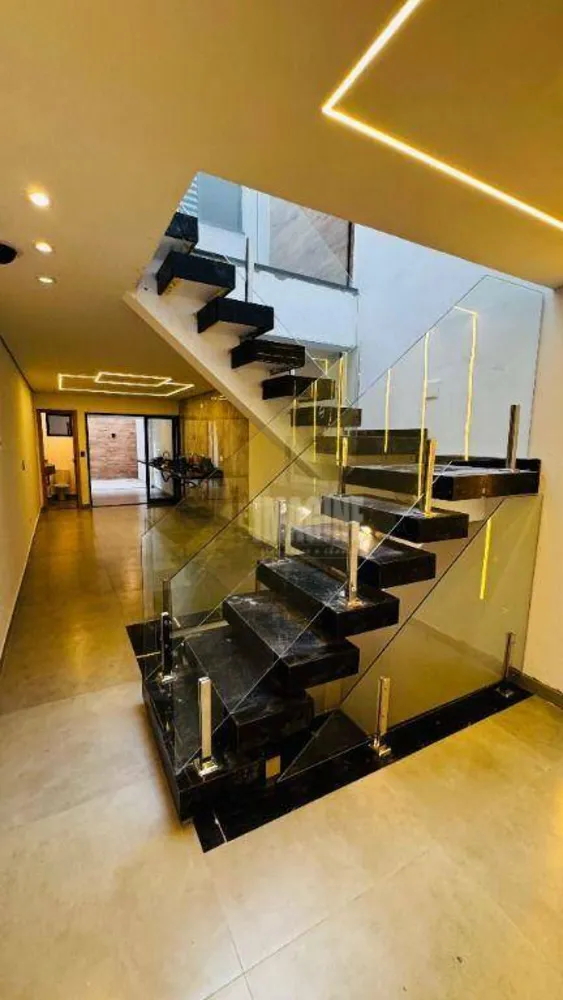 Sobrado, 3 quartos, 169 m² - Foto 2