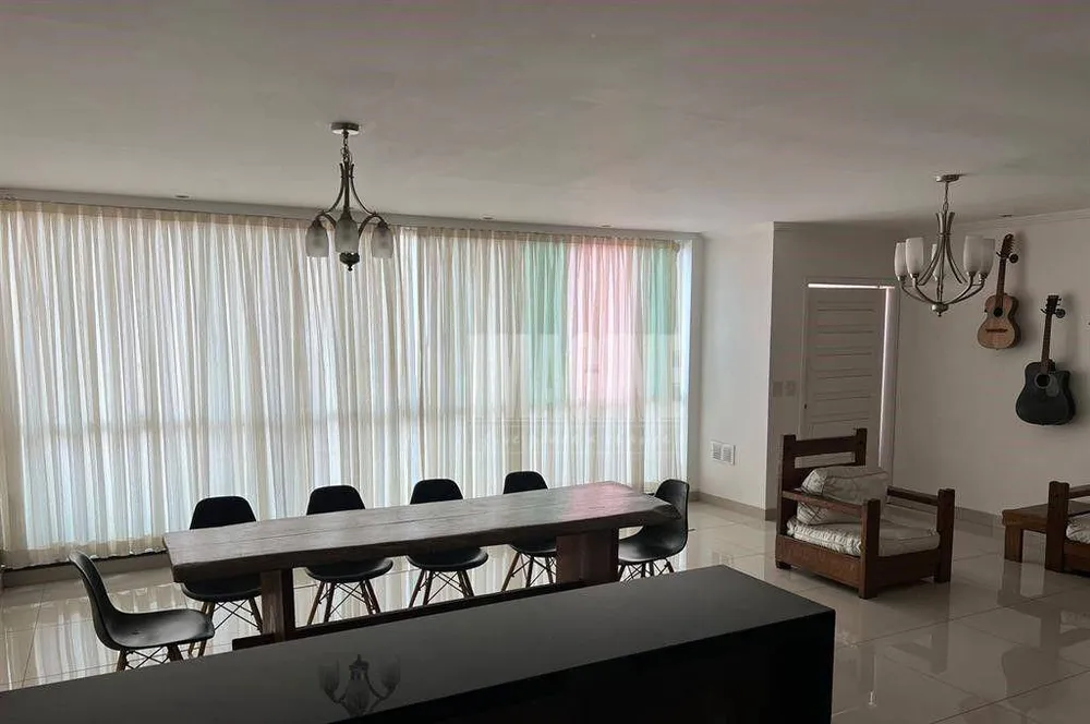 Sobrado, 3 quartos, 272 m² - Foto 1