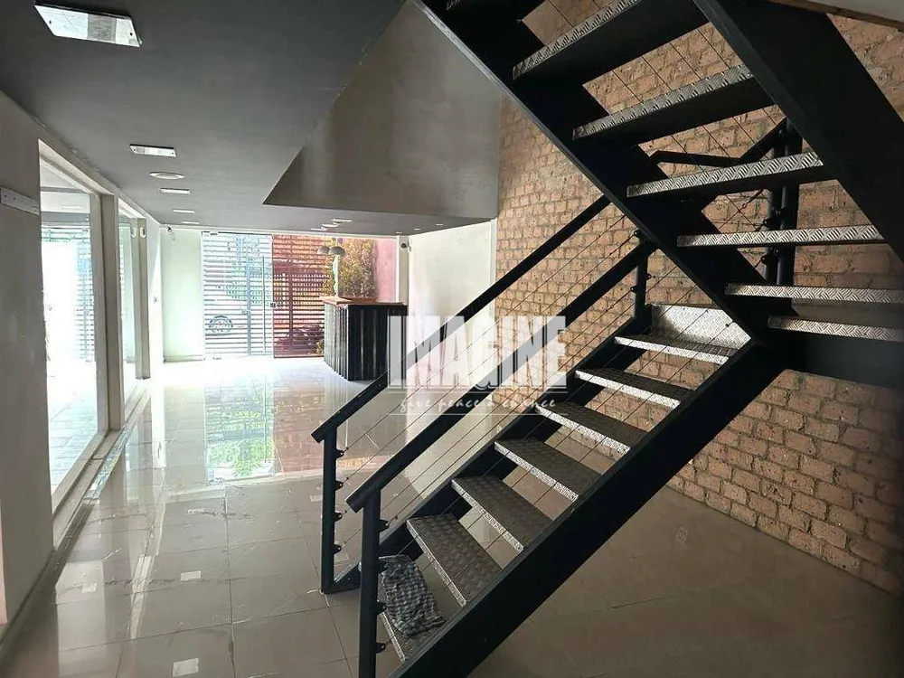 Sobrado, 600 m² - Foto 1