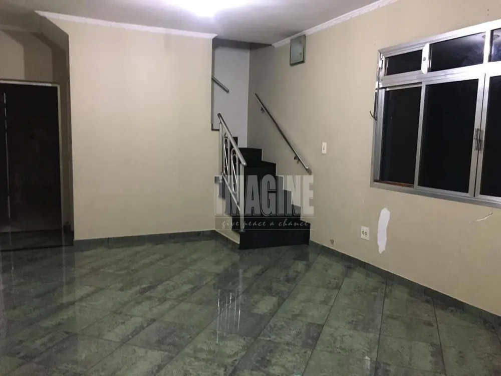Sobrado, 3 quartos, 232 m² - Foto 1