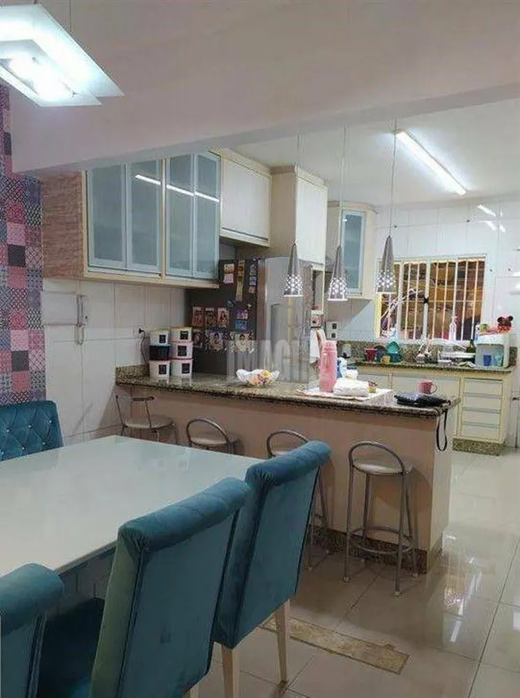 Sobrado, 3 quartos, 240 m² - Foto 2