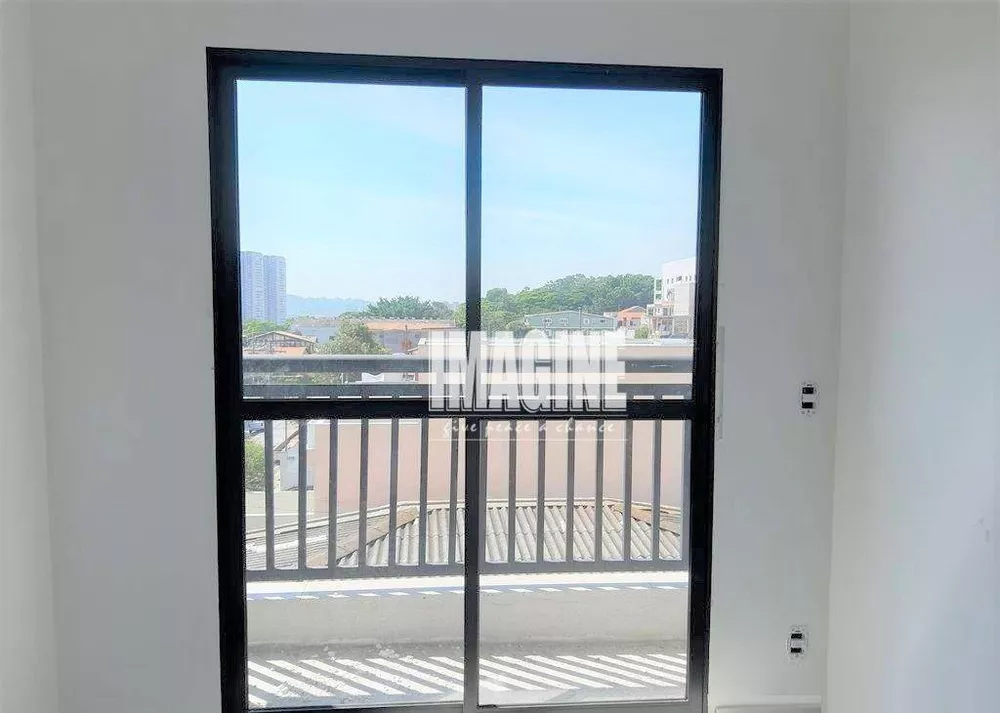 Apartamento à venda com 2 quartos, 44m² - Foto 3