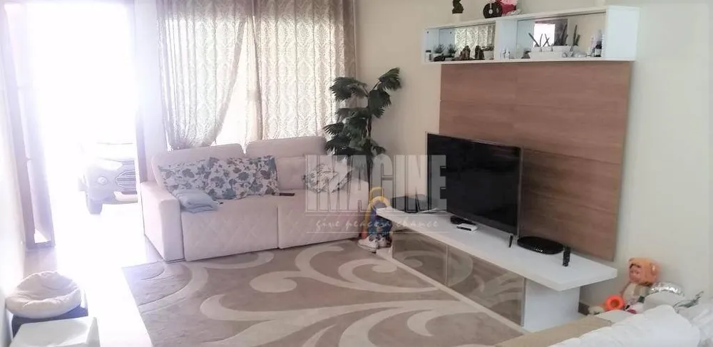 Sobrado, 3 quartos, 180 m² - Foto 1