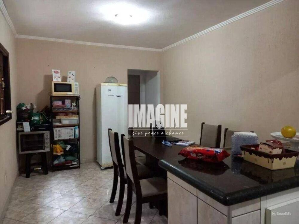 Sobrado à venda com 2 quartos, 180m² - Foto 4
