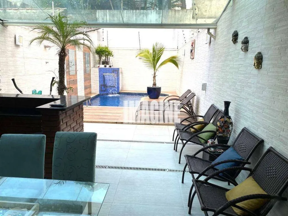 Sobrado, 3 quartos, 250 m² - Foto 1
