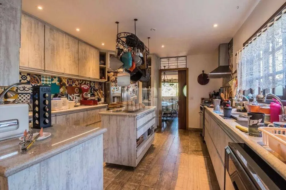 Sobrado, 6 quartos, 587 m² - Foto 3