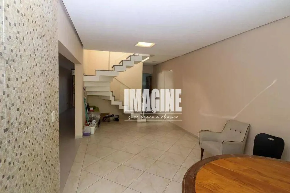 Sobrado, 3 quartos, 350 m² - Foto 2