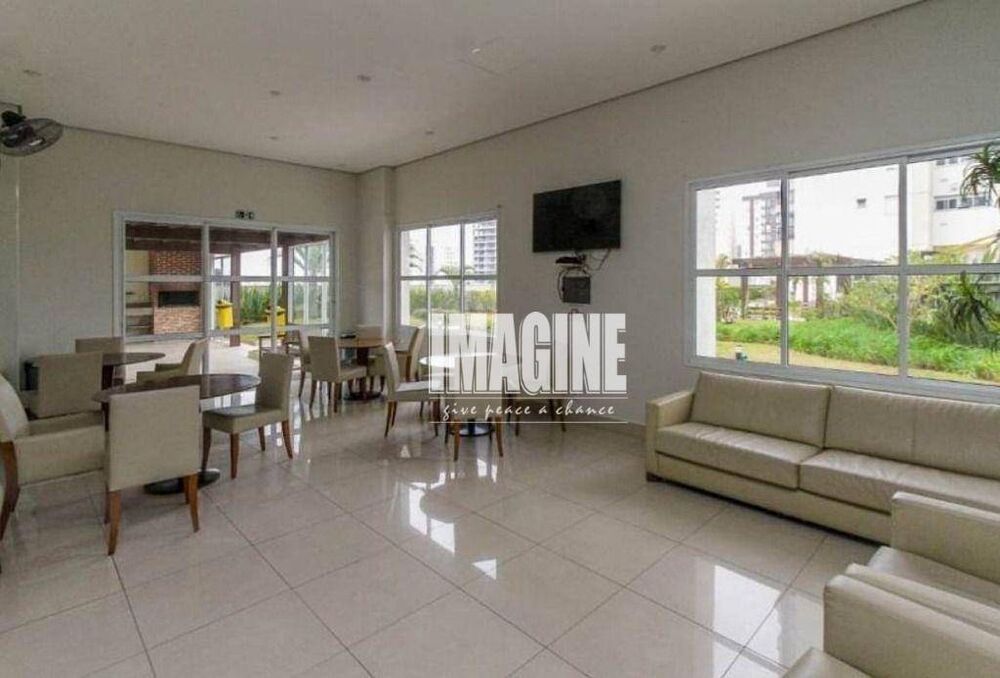 Apartamento à venda com 2 quartos, 66m² - Foto 12