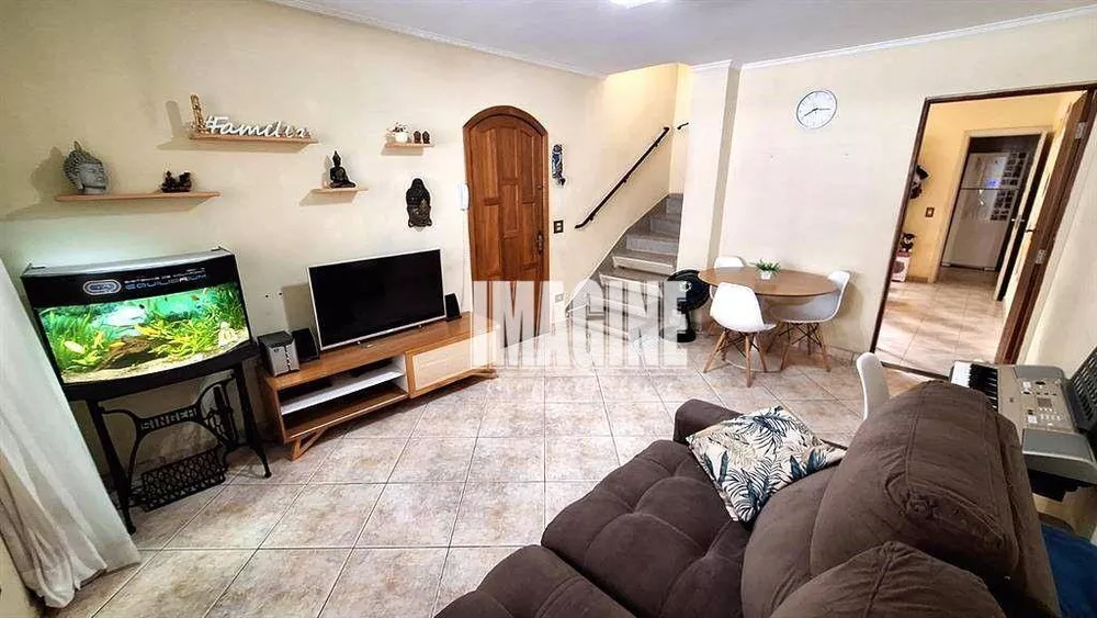 Sobrado à venda com 3 quartos, 110m² - Foto 1