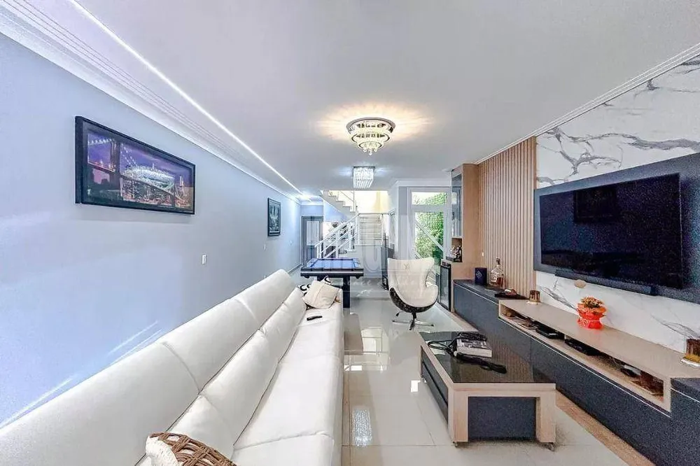 Sobrado, 4 quartos, 213 m² - Foto 1