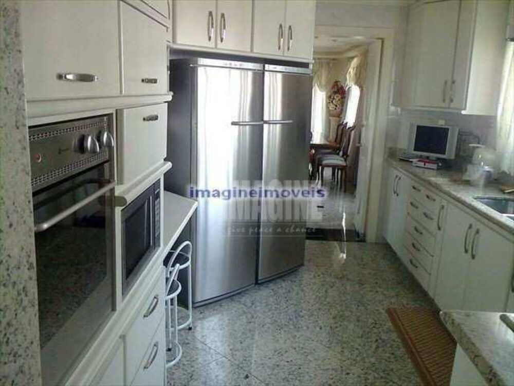 Apartamento, 3 quartos, 202 m² - Foto 1