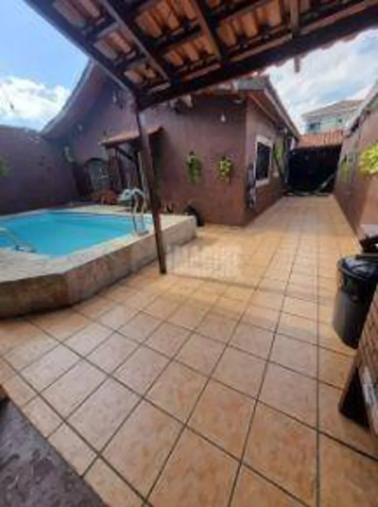 Casa, 3 quartos, 250 m² - Foto 1